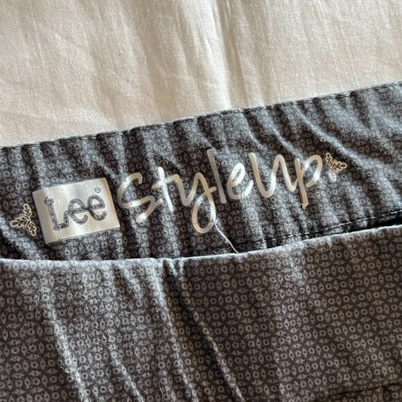 Lee Style Up pull-up gray patterned capri pants - 14p - Picture 4 of 6